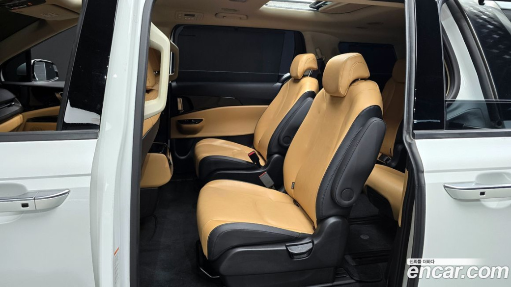 Kia Carnival 9-Seater Noblesse, 2023