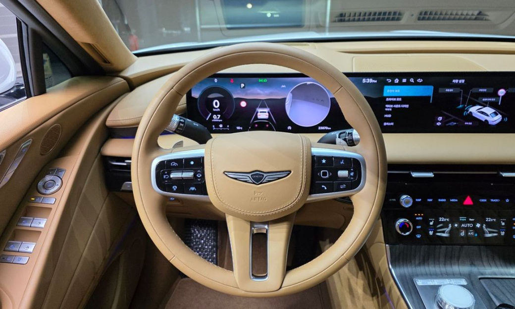 Genesis G80 Gasoline 2.5 Turbo AWD, 2025