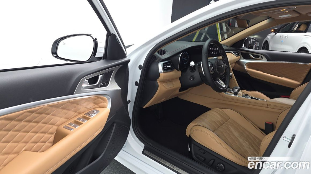 Genesis G70 Gasoline 2.5T 4WD, 2026