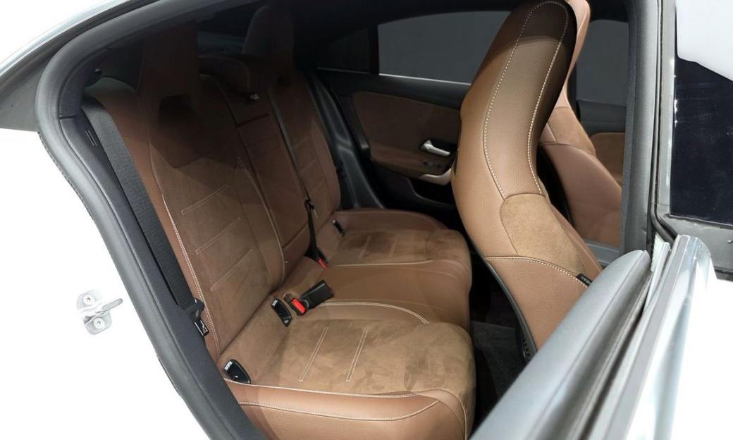 Mercedes-Benz CLA-Class CLA250 4MATIC, 2025