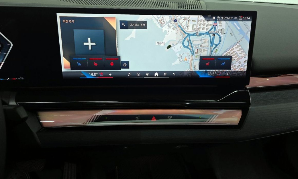 BMW 5-Series 530i xDrive, 2025