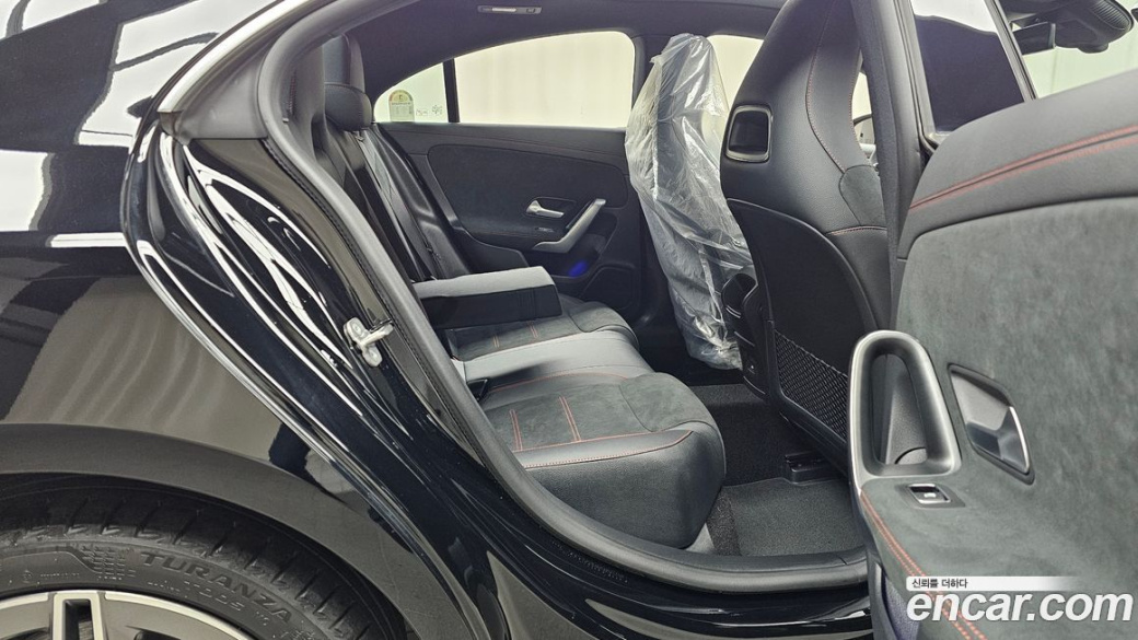 Mercedes-Benz CLA-Class CLA250 4MATIC, 2025