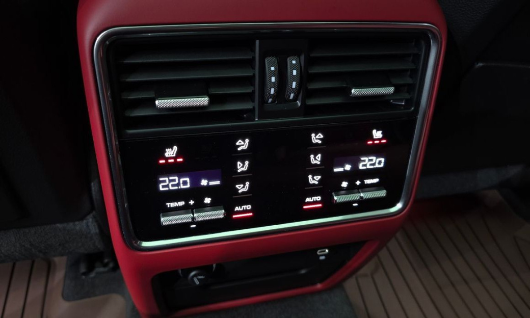 Porsche Cayenne 3.0 COUPE PLATINUM EDITION, 2023