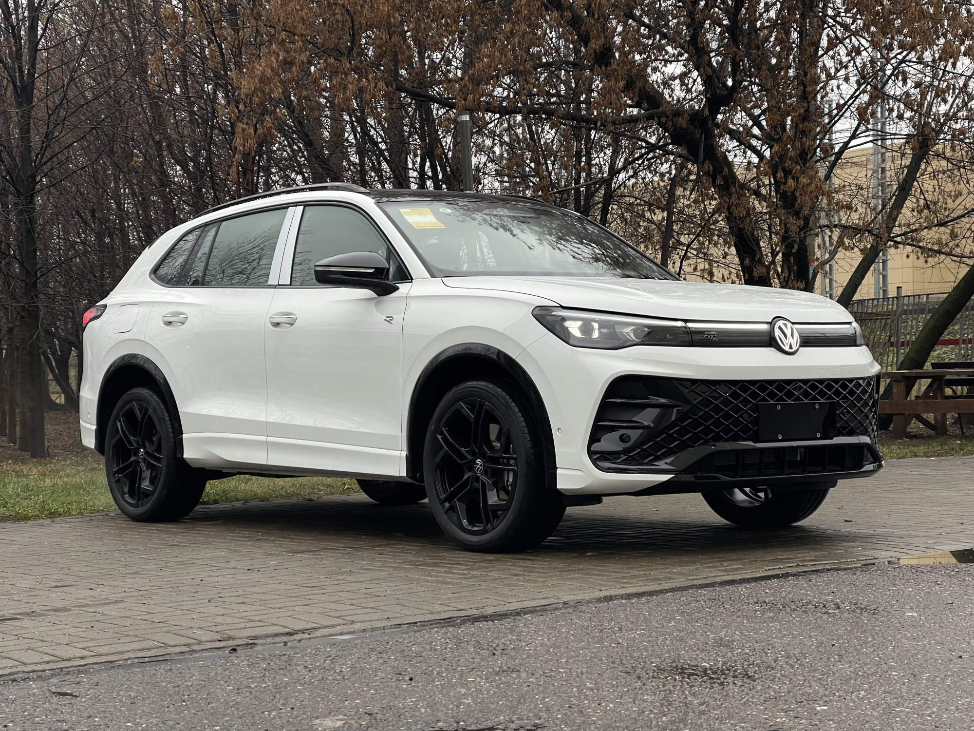 Volkswagen Tiguan L Pro 