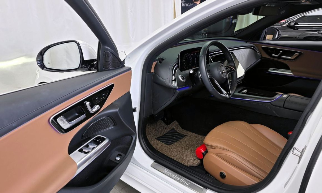 Mercedes-Benz E-Class E200 Avantgarde, 2025