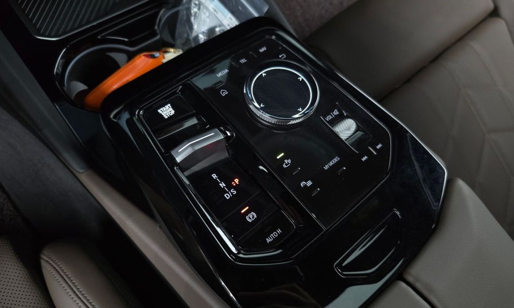BMW 5-Series 520i M Sport, 2024