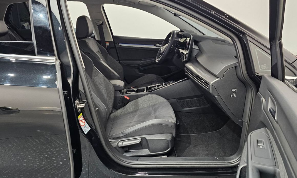 Volkswagen Golf 2.0 TDI Prestige, 2025