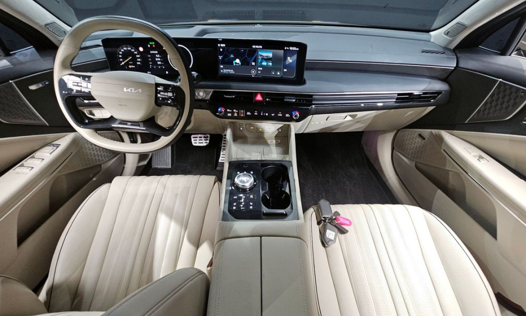 Kia K8 2.5 Gasoline 2WD, 2025