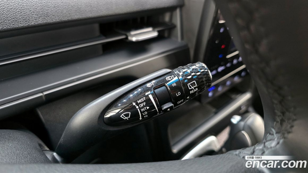 Hyundai Staria 4WD Tourer 9-Seater, 2023