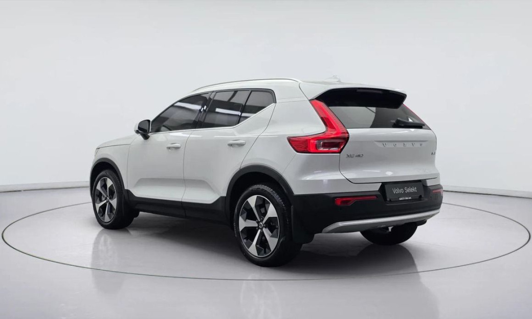Volvo XC40 B4 Ultra Bright, 2025