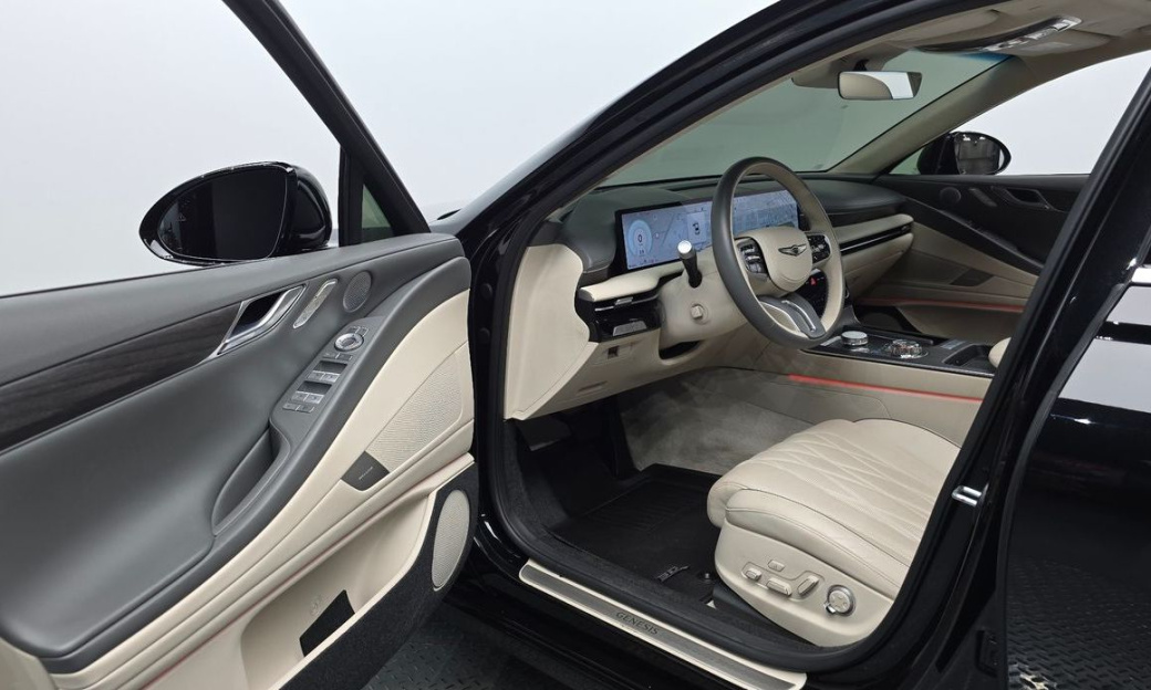 Genesis G80 Gasoline 2.5 Turbo AWD, 2025