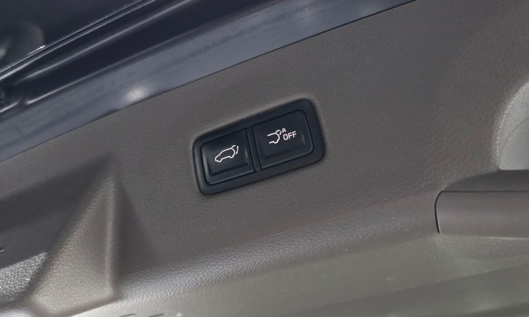 Kia Carnival 7-Seater Hi-Limousine, 2022
