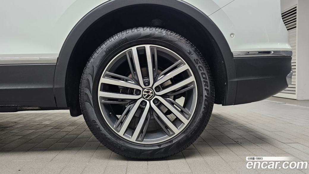 Volkswagen Tiguan 2.0 TSI Prestige, 2023