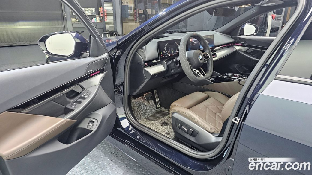 BMW 5-Series 520i M Sport, 2024