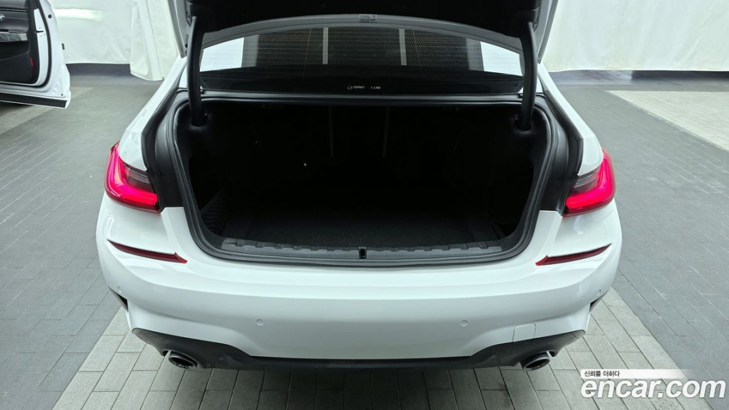 BMW 3-Series 320i M Sport, 2022