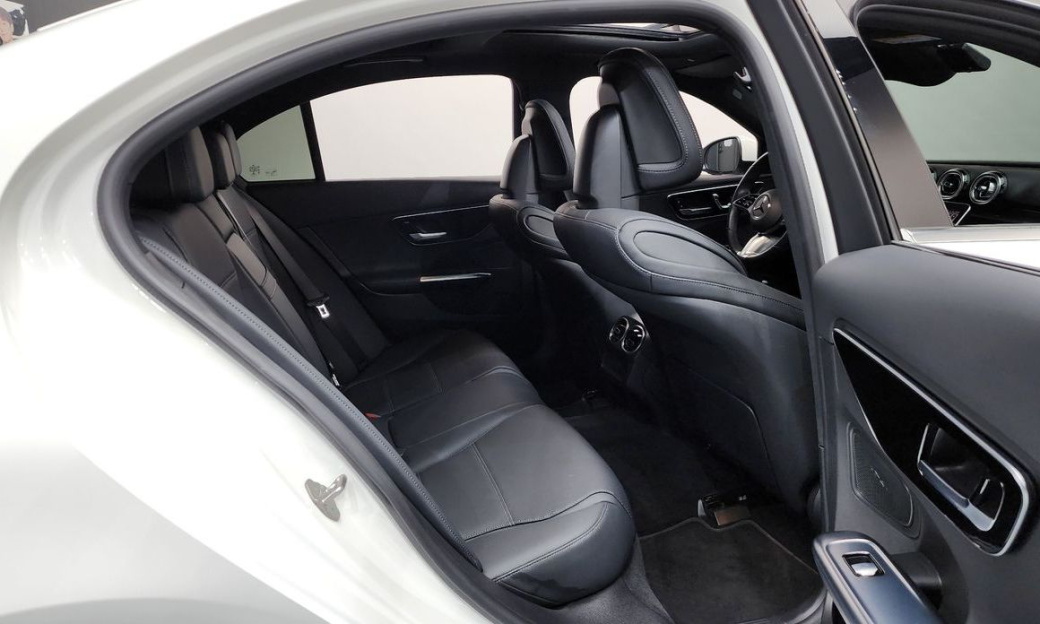 Mercedes-Benz C-Class C300 4MATIC Avantgarde, 2023