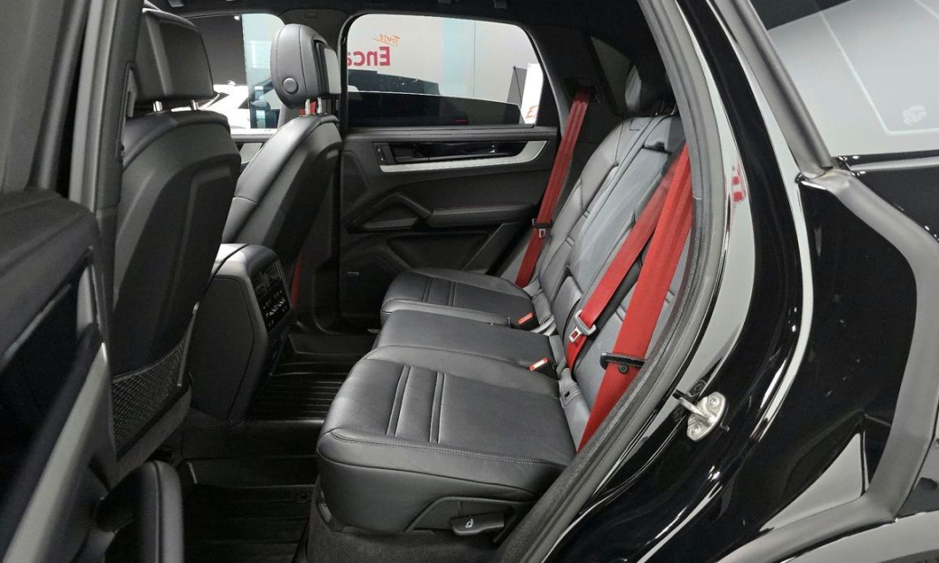 Porsche Cayenne 3.0, 2024
