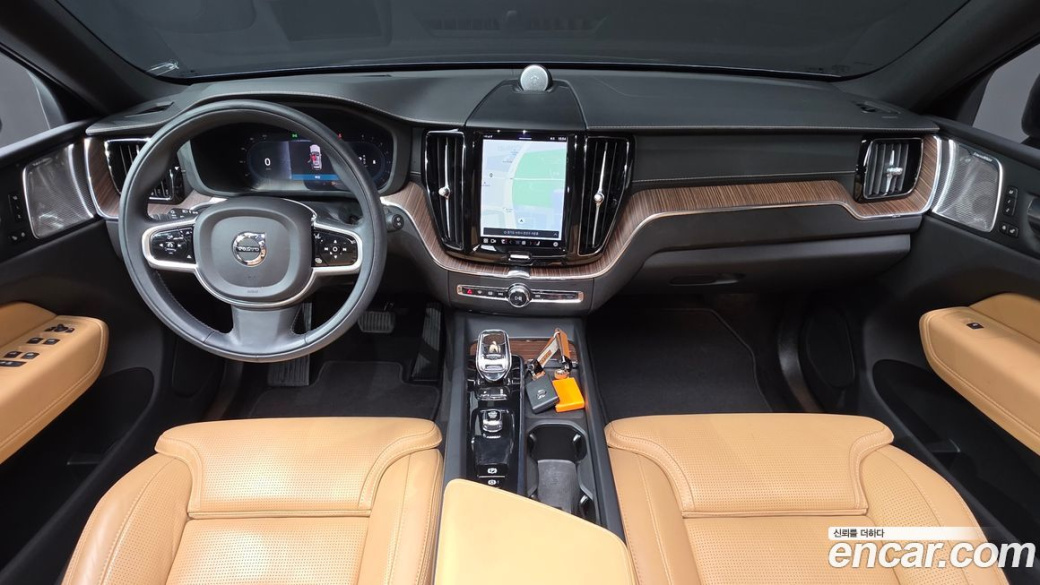 Volvo XC60 B5 Inscription, 2022
