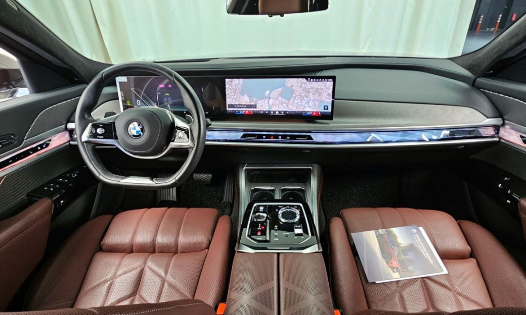 BMW 7-Series 740i sDrive Design Pure Excellence, 2023