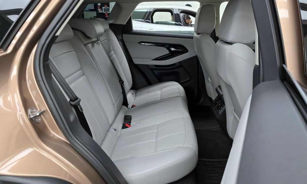 Land Rover Range Rover Evoque P250 S, 2025