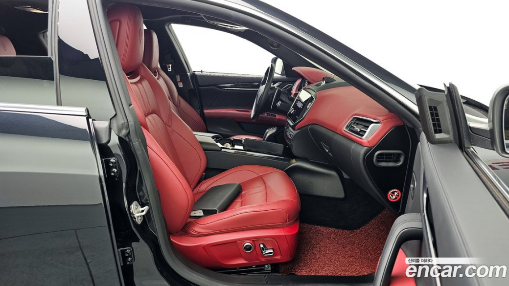 Maserati Ghibli 3.0 Modena, 2022
