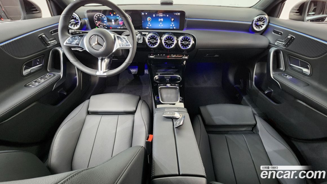 Mercedes-Benz A-Class A220 Hatchback, 2025