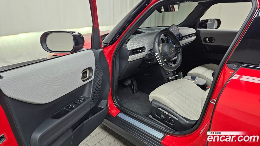 Mini Cooper 5 Door Favoured, 2025