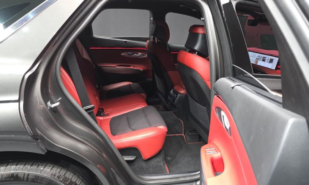 Genesis GV70 2.5T Gasoline AWD, 2025