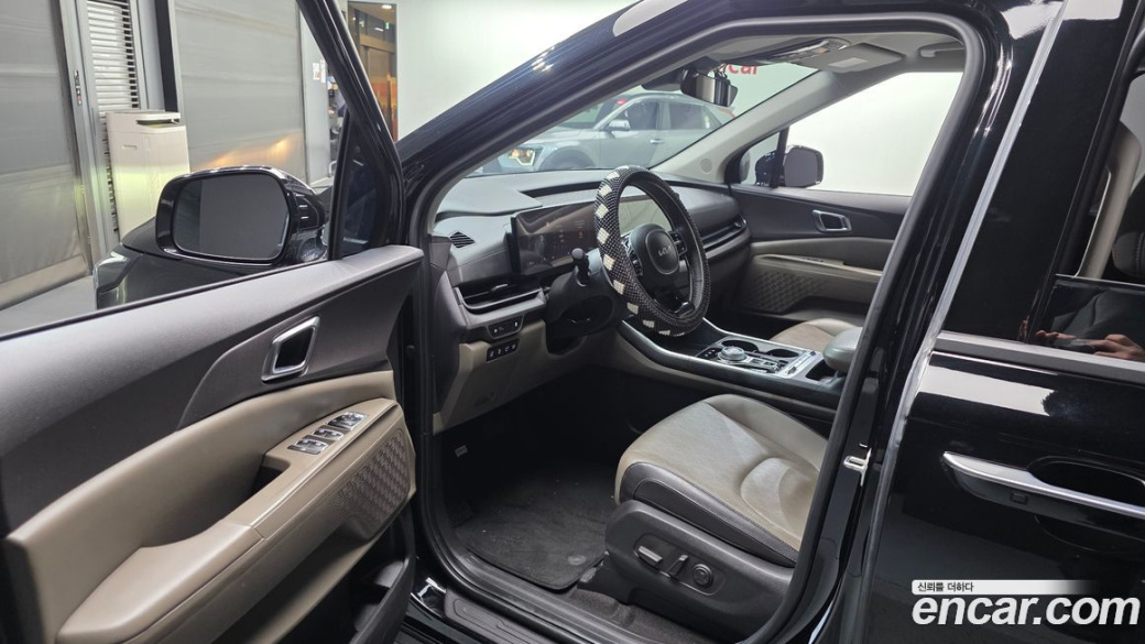 Kia Carnival 9-Seater Noblesse, 2024