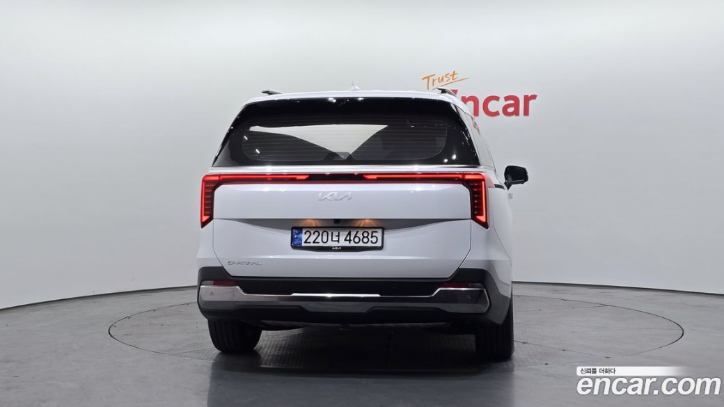 Kia Carnival 7-Seater Signature, 2024