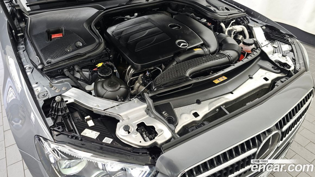 Mercedes-Benz E-Class E350 4MATIC Avantgarde, 2022