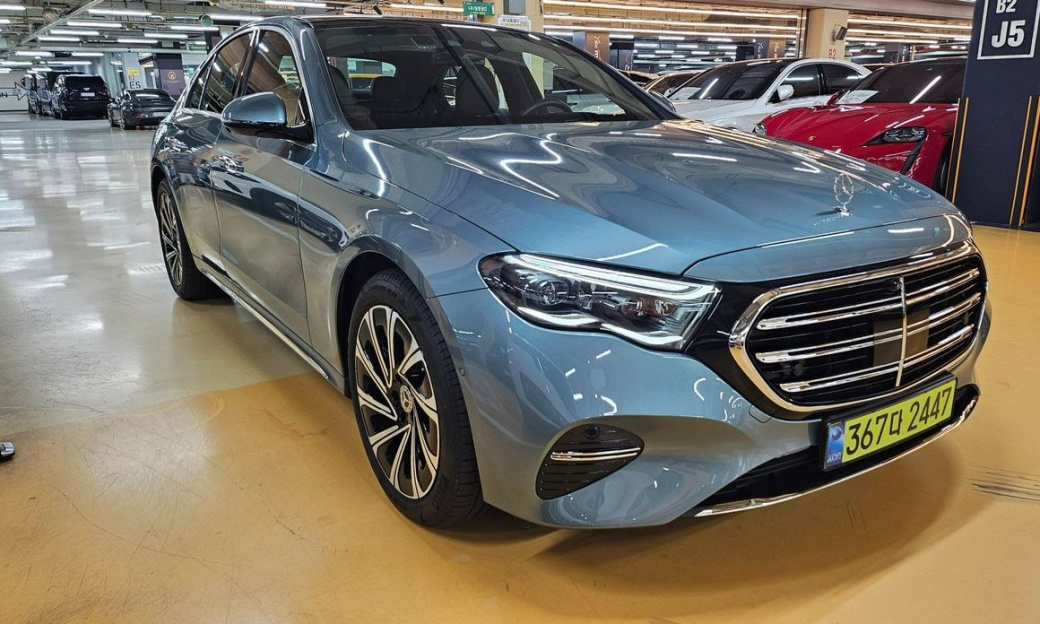 Mercedes-Benz E-Class E300 4MATIC Exclusive, 2024