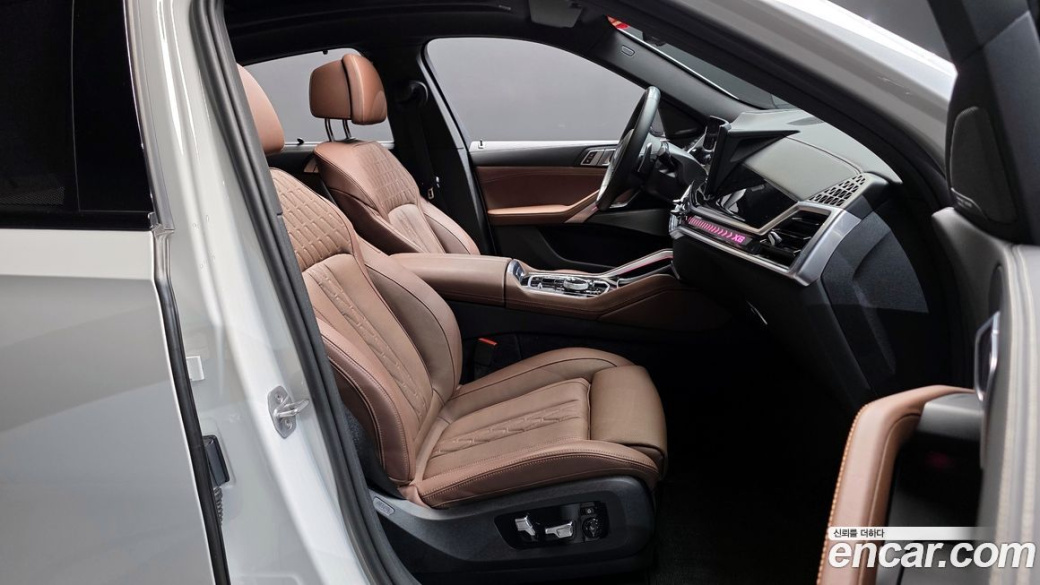 BMW X6 xDrive40i M Sport, 2025