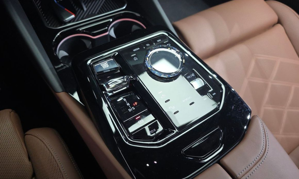 BMW 5-Series 530i xDrive M Sport, 2024