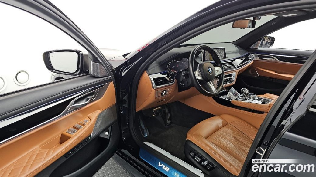 BMW 7-Series M760Li xDrive, 2022