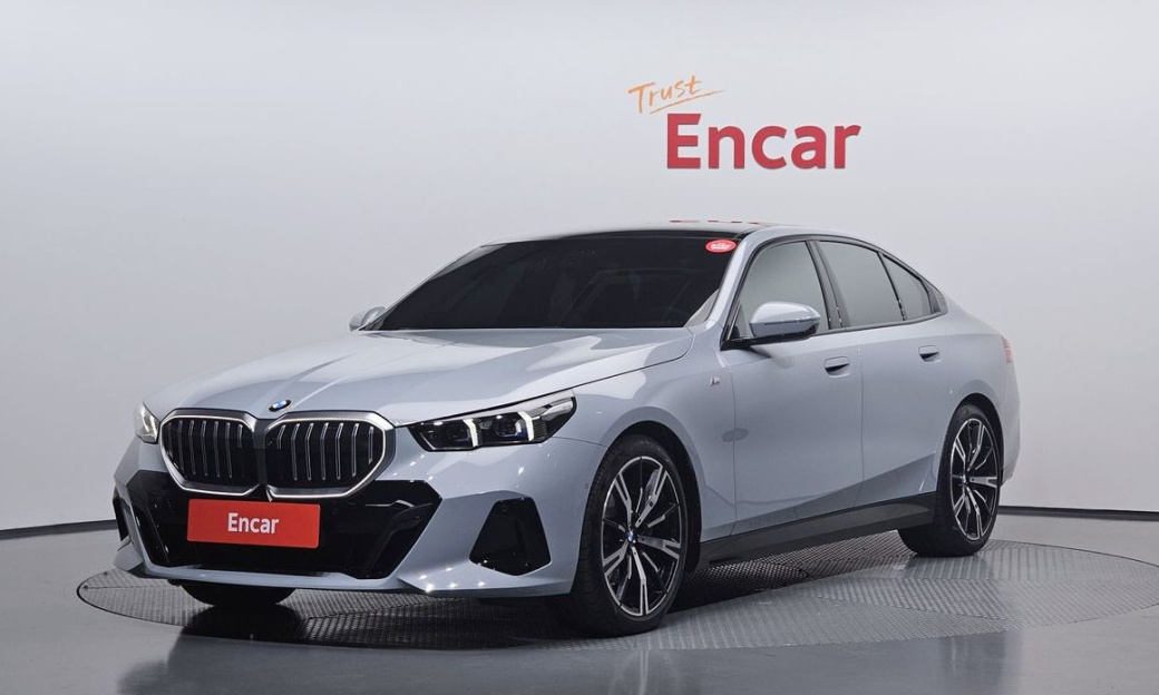 BMW 5-Series 530i xDrive M Sport, 2025