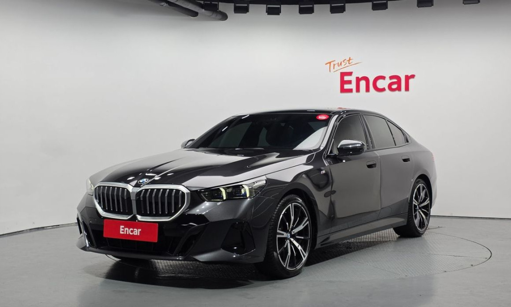 BMW 5-Series 530i xDrive M Sport, 2024