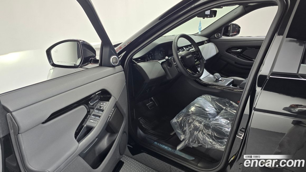 Land Rover Range Rover Evoque P250 Dynamic SE, 2024