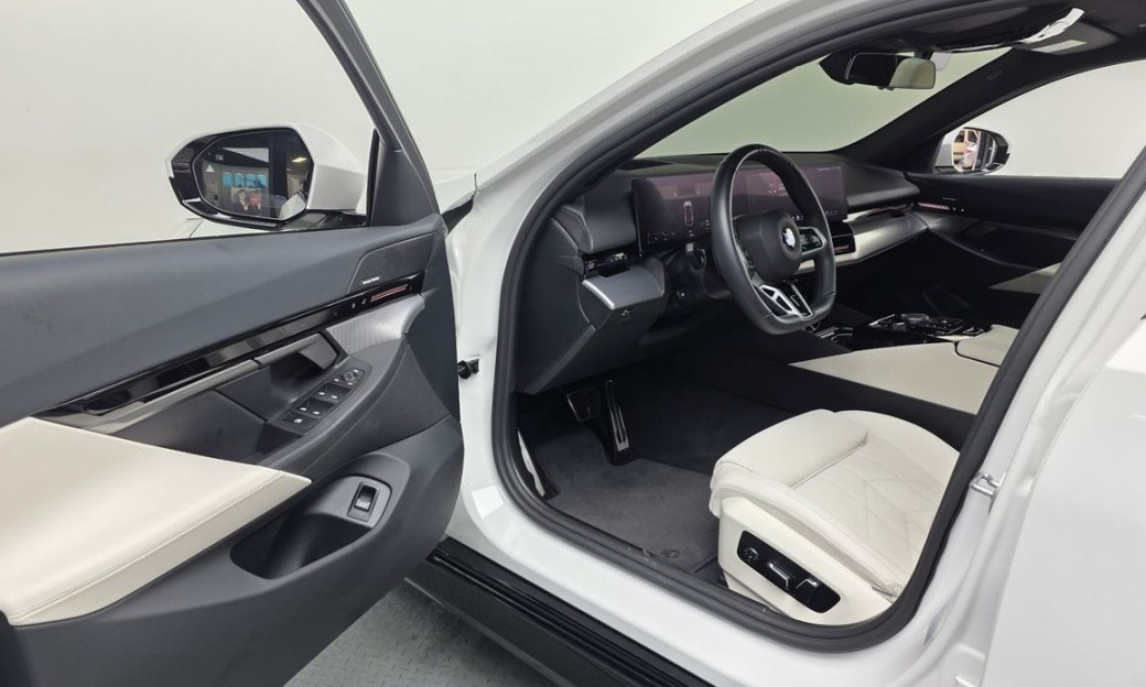 BMW 5-Series 520i M Sport, 2024
