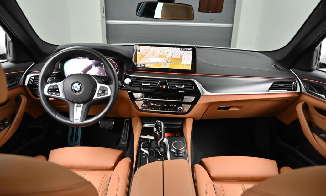 BMW 5-Series 520i M Sport, 2023
