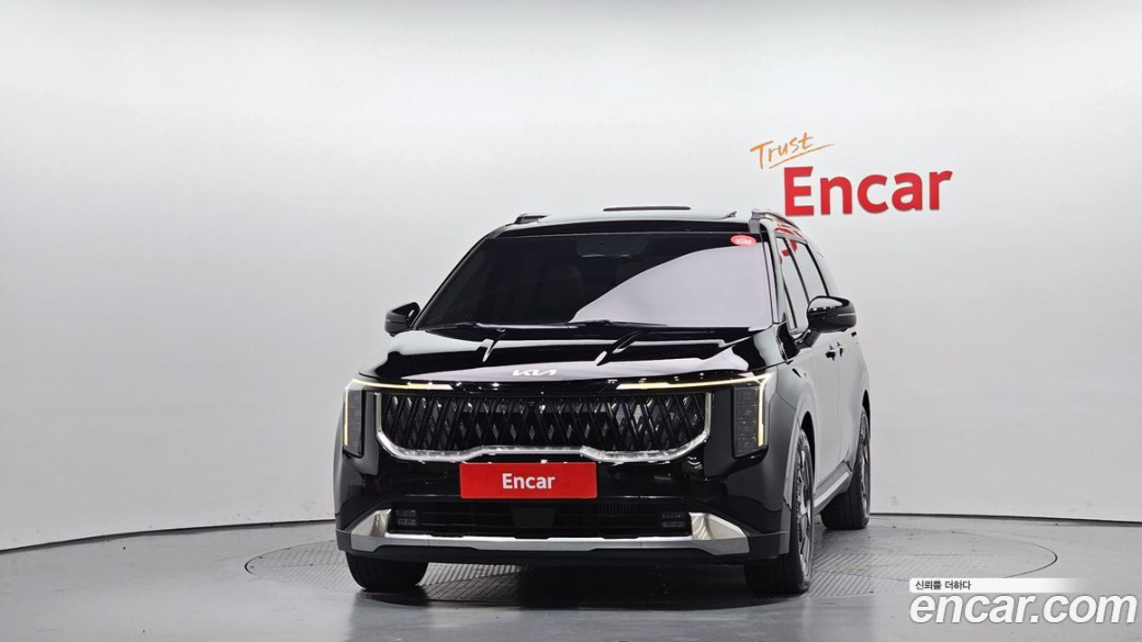 Kia Carnival 9-Seater Signature, 2024