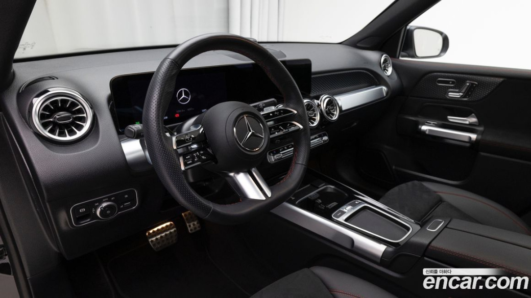 Mercedes-Benz GLB-Class GLB250 4MATIC, 2025