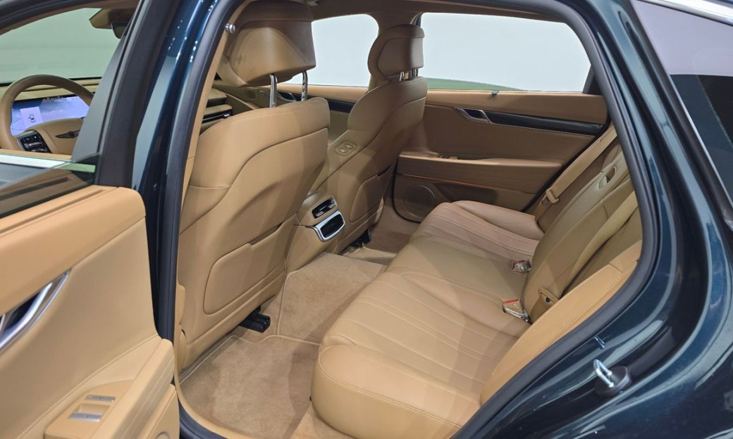 Genesis G80 Gasoline 2.5 Turbo 2WD, 2025