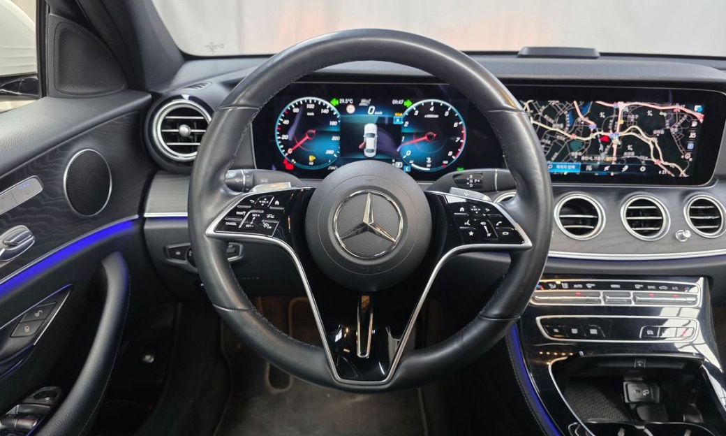 Mercedes-Benz E-Class E250 Avantgarde, 2022