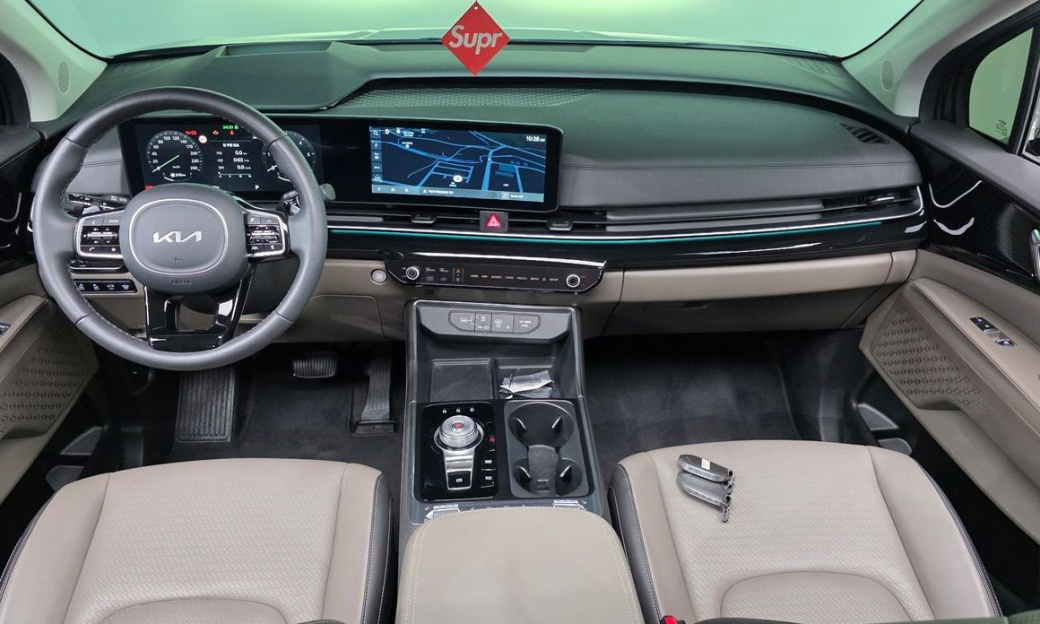 Kia Carnival 7-Seater Gravity, 2024