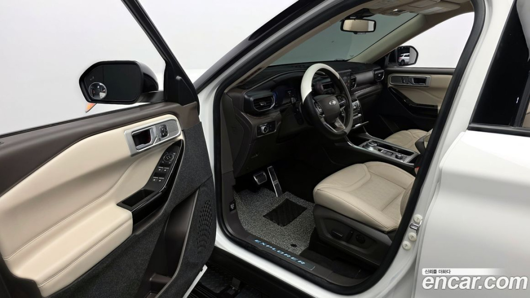 Ford Explorer 3.0 Platinum 4WD, 2022