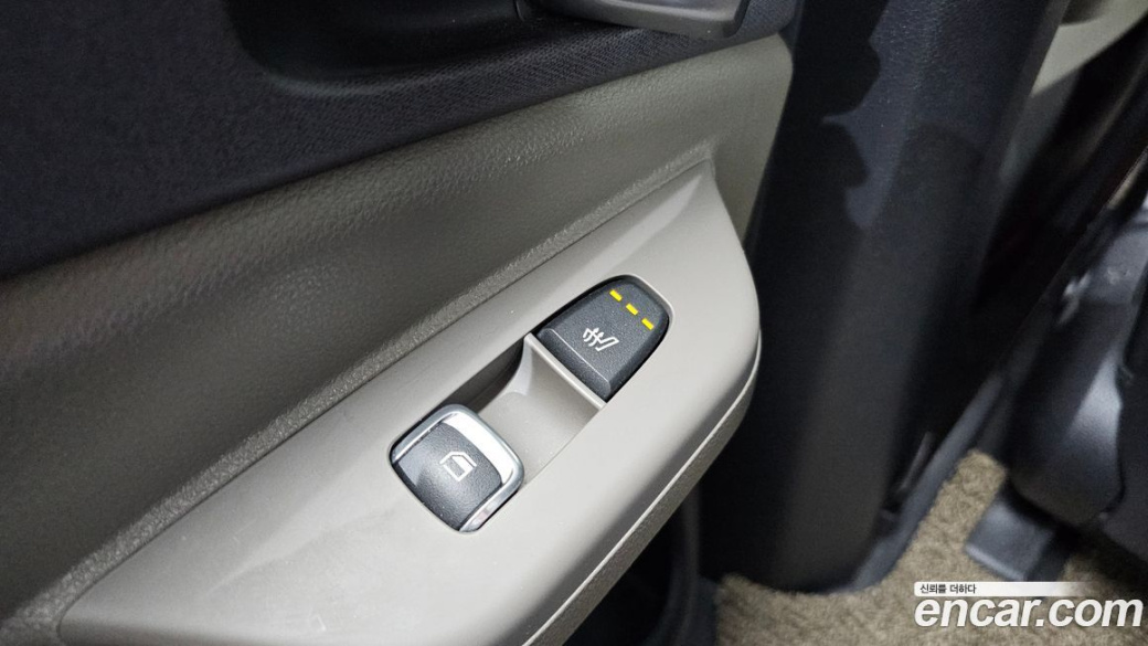 Kia Carnival 9-Seater Prestige, 2024