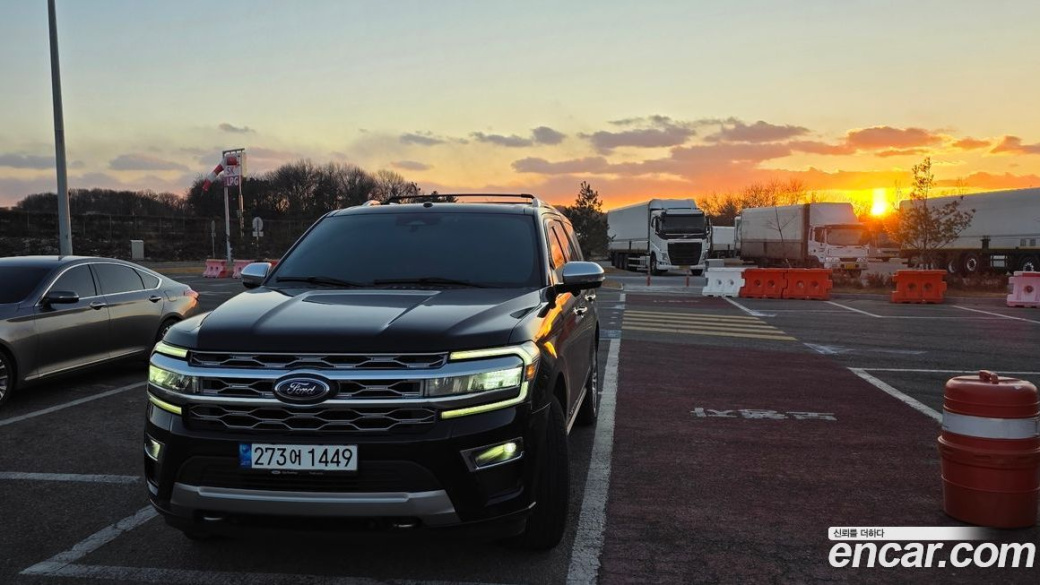 Ford Expedition Platinum 4WD, 2023