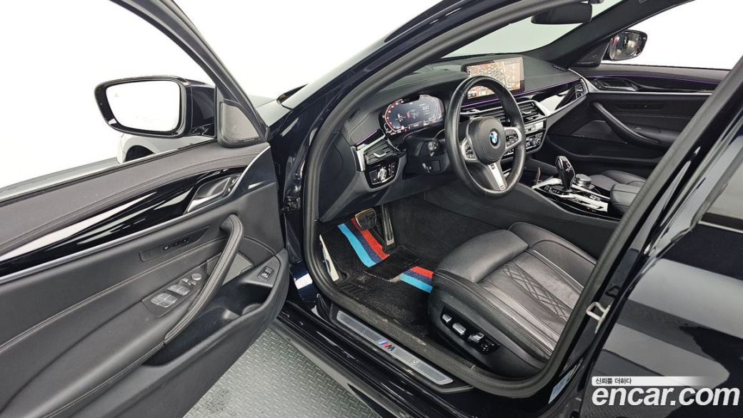 BMW 5-Series 530i M Sport Package, 2023