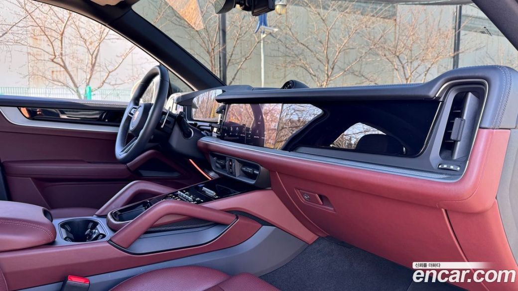 Porsche Cayenne 3.0, 2024